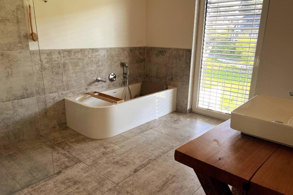 Forest Retreat- Serene 160M2 With Forest Views فرملزكيرشن المظهر الخارجي الصورة